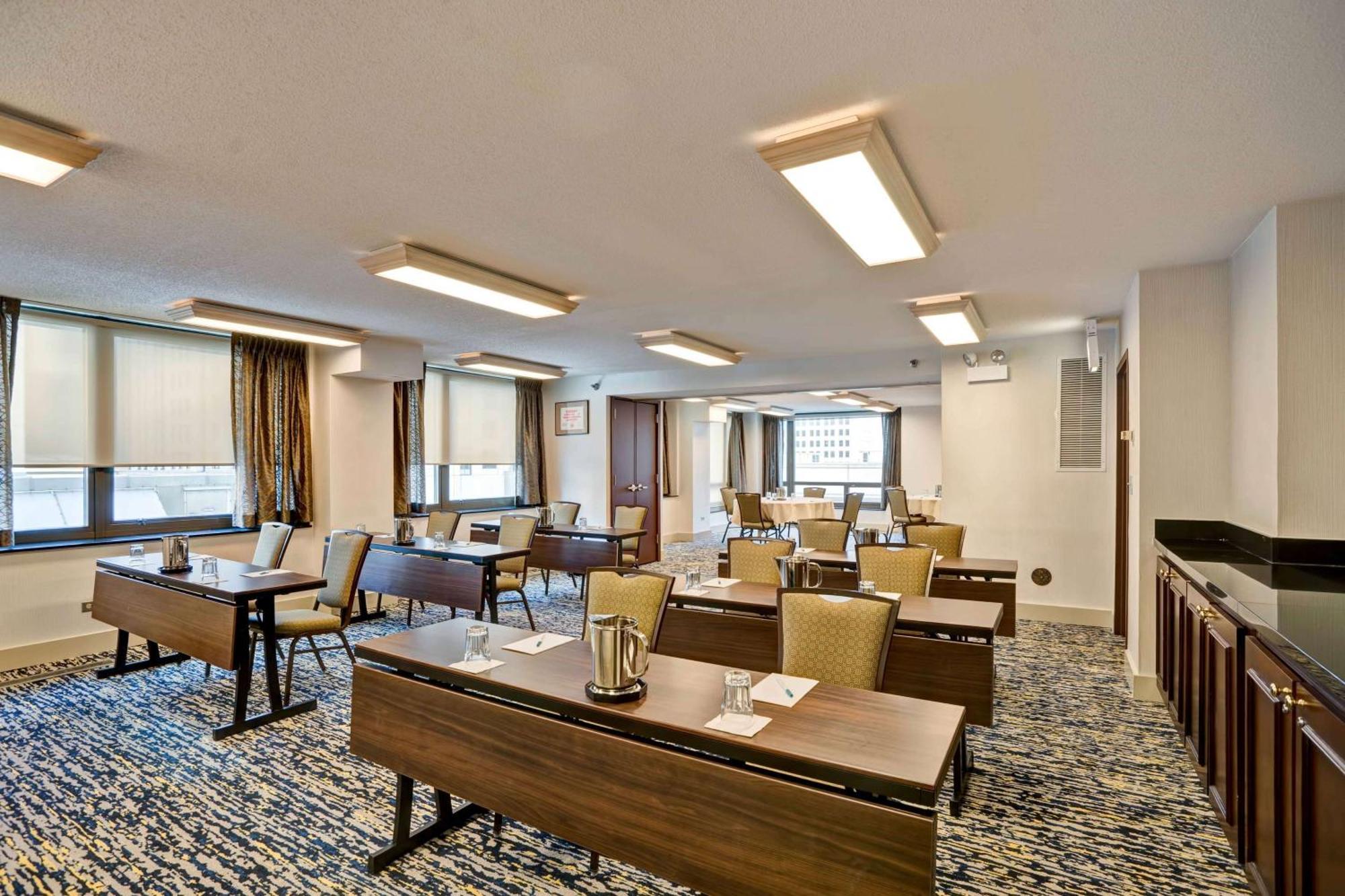 Homewood Suites By Hilton Chicago Downtown Exterior foto