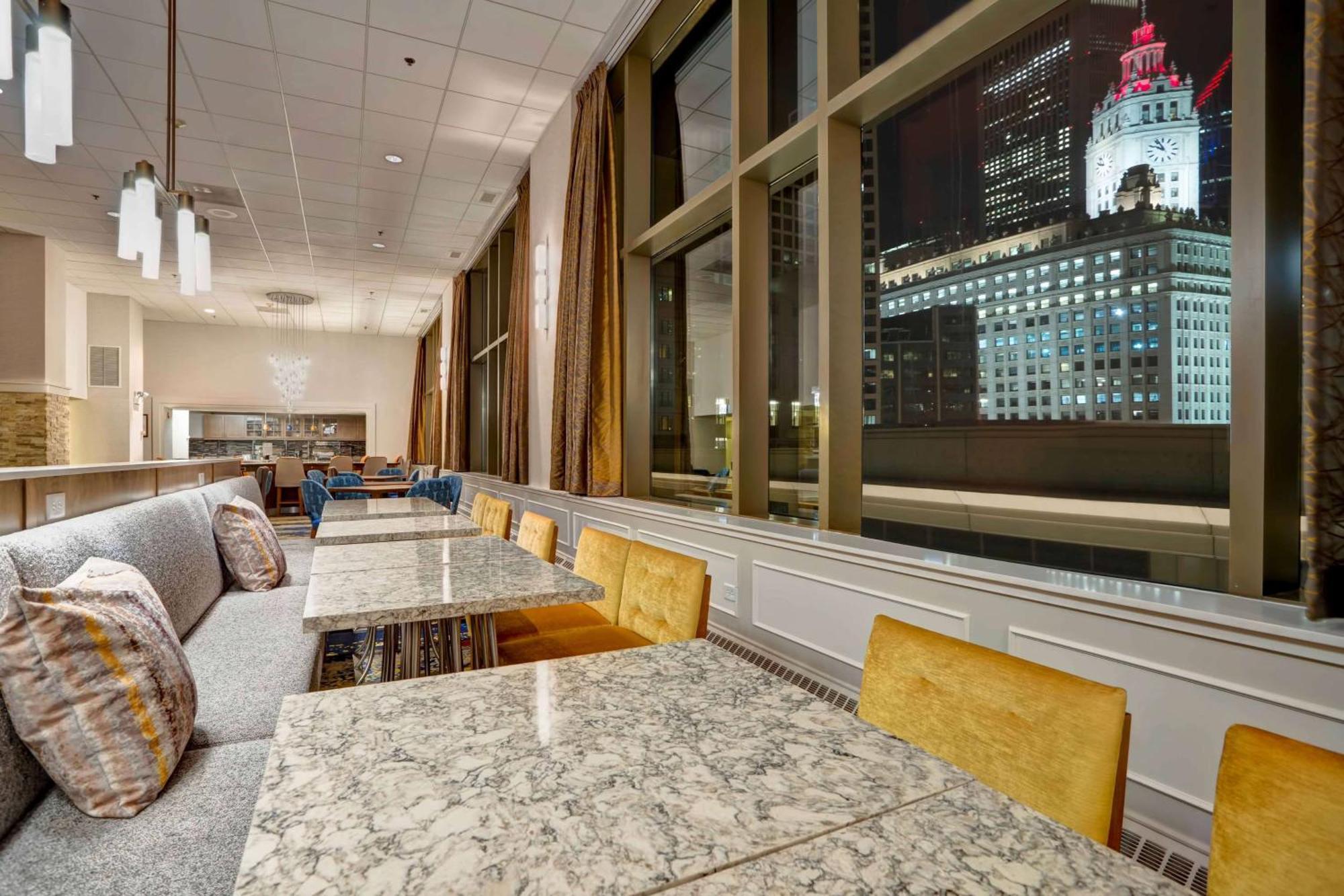 Homewood Suites By Hilton Chicago Downtown Exterior foto